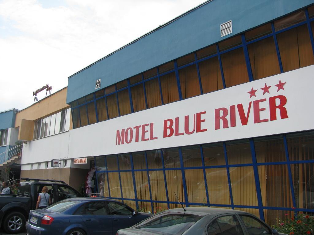 Blue River Motel Călimăneşti