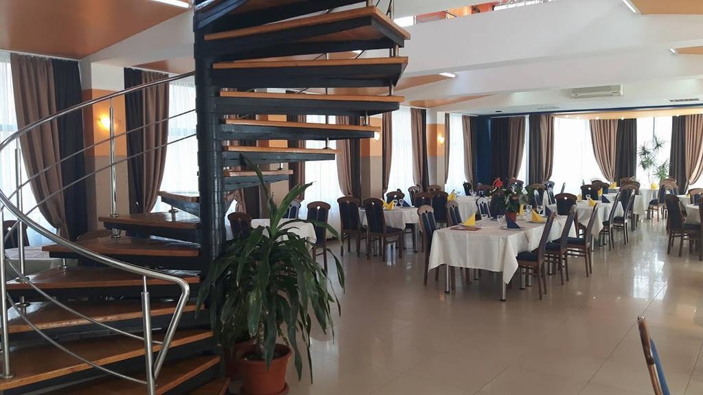 Blue River Motel Călimăneşti